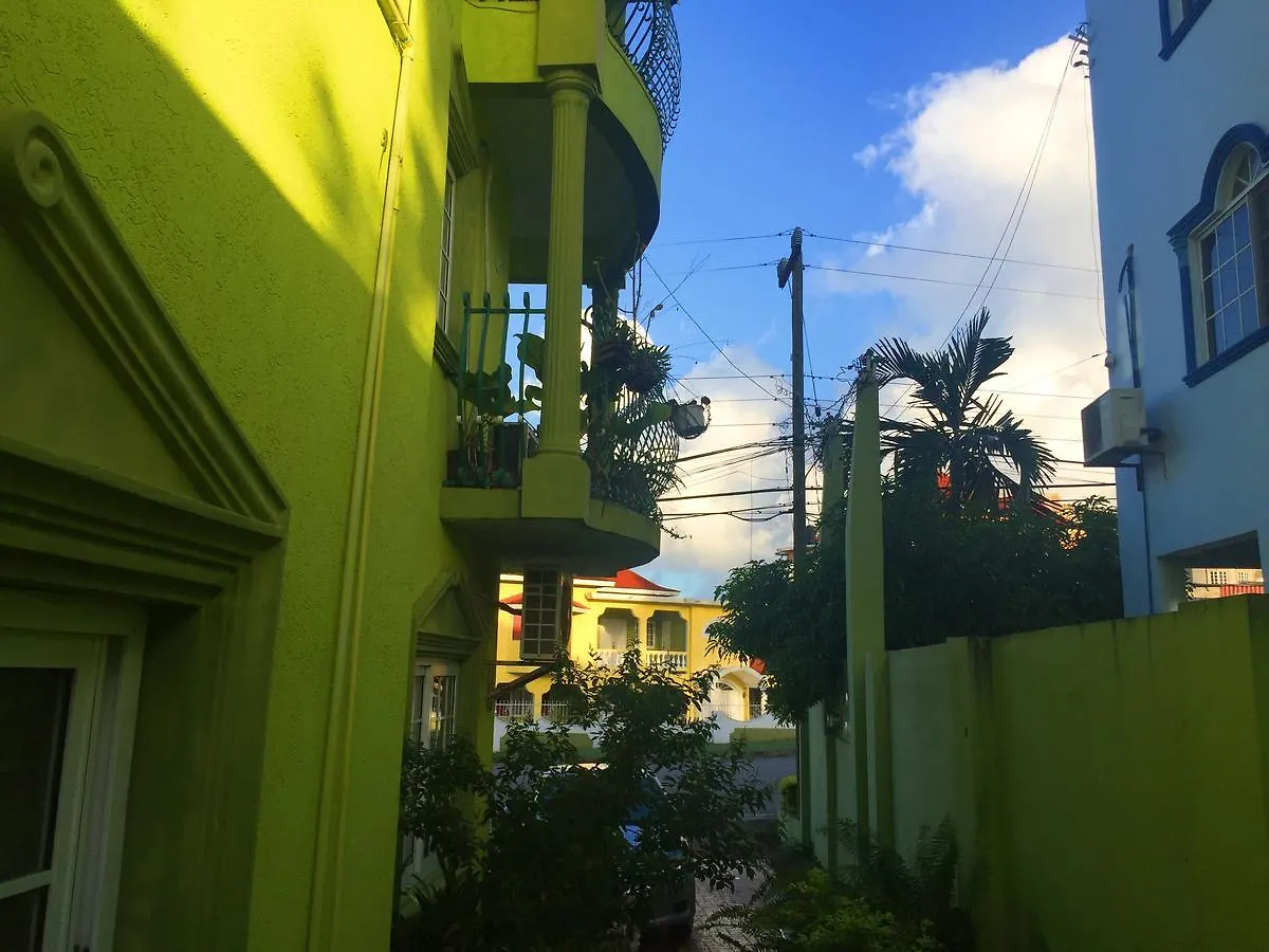 مونتيغو باي Yaad Hostel